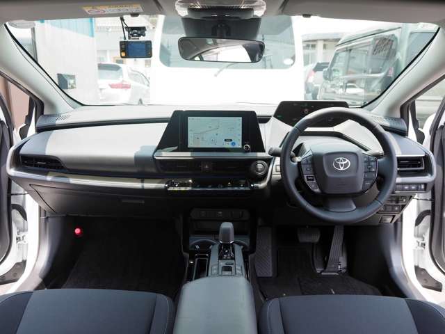 トヨタ プリウスＰＨＶ ２．０ プラグインハイブリッド Ｇ ナイト シェード R8年 (東海) 99
