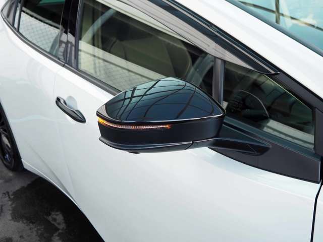 トヨタ プリウスＰＨＶ ２．０ プラグインハイブリッド Ｇ ナイト シェード R8年 (東海) 99