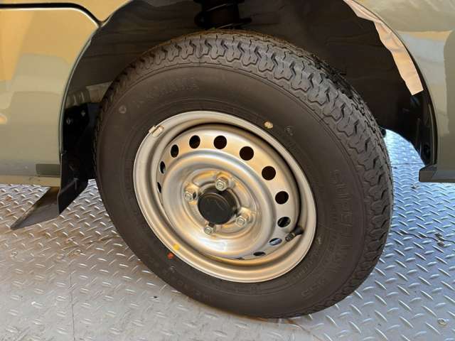 スズキ キャリイトラック ６６０ ＫＣエアコン・パワステ農繁 スズキ セーフティ サポート非装着車 ３方開 ４ＷＤ R7年 (甲信越・北陸) 99