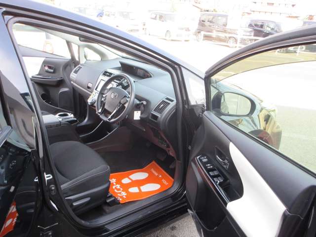 トヨタ プリウスΑ １．８ Ｓ チューン ブラックＩＩ H28年 (近畿) 99
