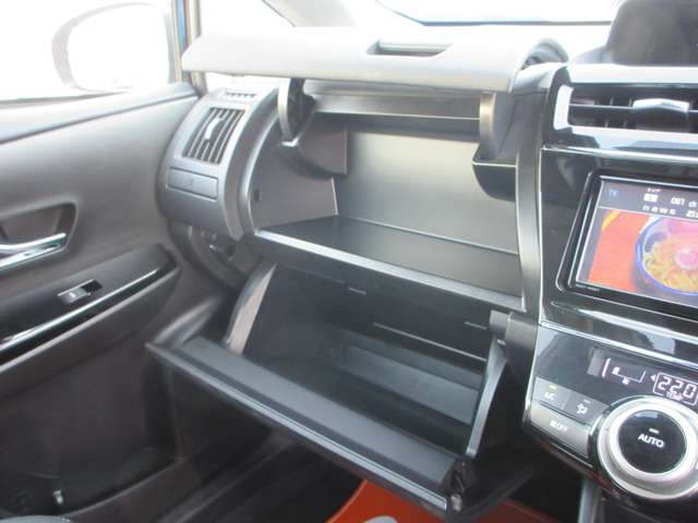 トヨタ プリウスΑ １．８ Ｓ チューン ブラックＩＩ H28年 (近畿) 99