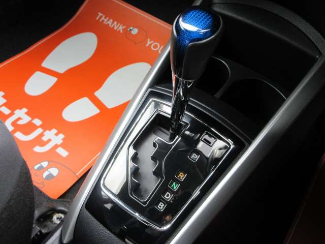 トヨタ カローラフィールダー　ハイブリッド １．５ ハイブリッド Ｇ H27年 (近畿) 99