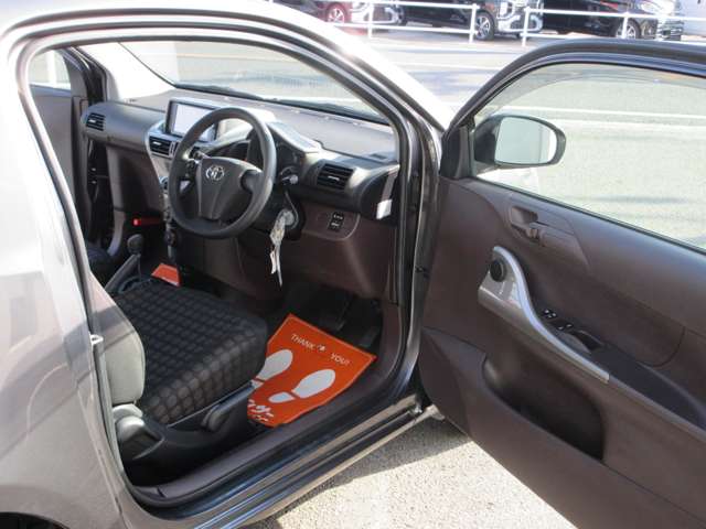 トヨタ ｉＱ １．０ １００Ｘ ２シーター H21年 (近畿) 99