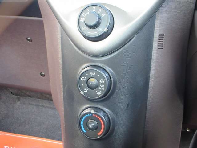 トヨタ ｉＱ １．０ １００Ｘ ２シーター H21年 (近畿) 99