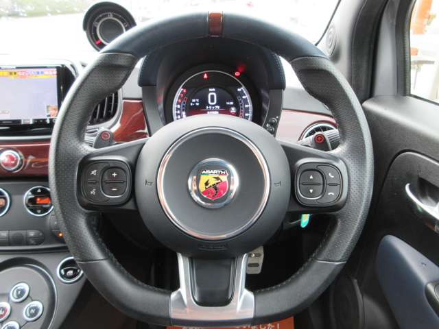 アバルト ６９５リヴァーレ １．４ R1年 (近畿) 99