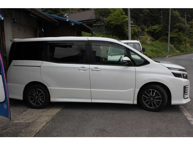 トヨタ ヴォクシー ２．０ ＺＳ H26年 (近畿) 99