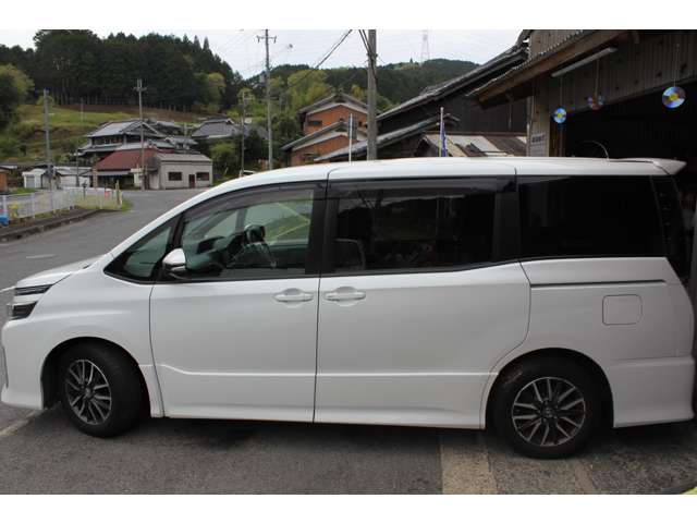 トヨタ ヴォクシー ２．０ ＺＳ H26年 (近畿) 99