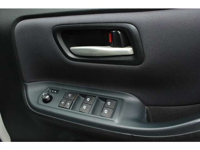 トヨタ ヴォクシー ２．０ ＺＳ H26年 (近畿) 99