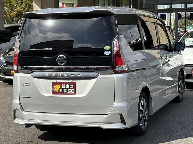 日産 セレナ ２．０ ハイウェイスター ＶセレクションＩＩ R1年 (近畿) 99