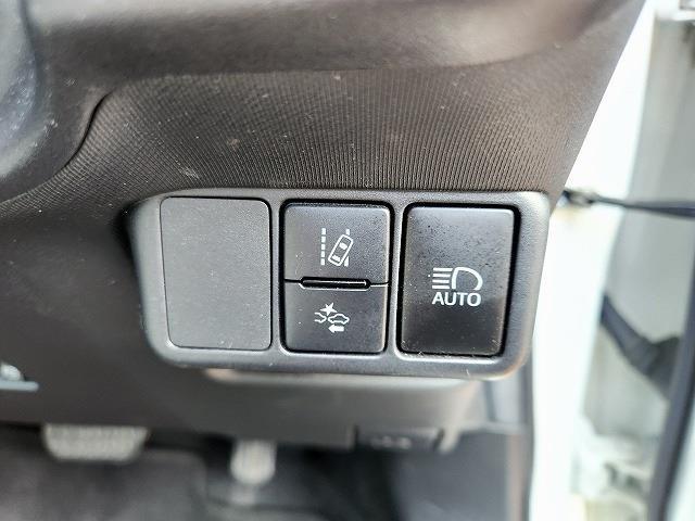 トヨタ アクア １．５ Ｌ R2年 (近畿) 99