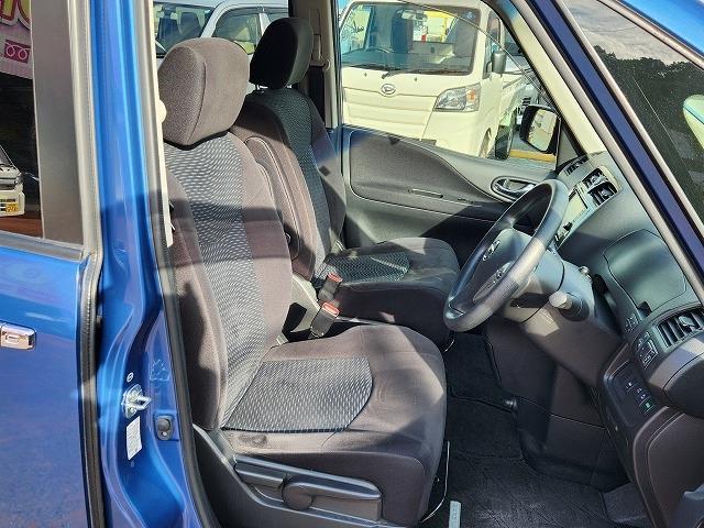 日産 セレナ ２．０ ２０Ｘ Ｖセレクション＋ＳＡＦＥＴＹ Ｓ－ＨＹＢＲＩＤ H27年 (近畿) 99
