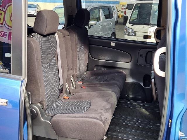 日産 セレナ ２．０ ２０Ｘ Ｖセレクション＋ＳＡＦＥＴＹ Ｓ－ＨＹＢＲＩＤ H27年 (近畿) 99