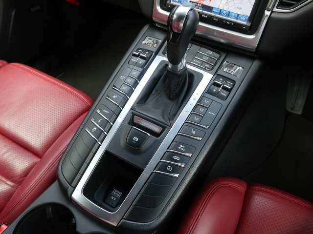 ポルシェ マカン ターボ ＰＤＫ ４ＷＤ H28年 (関東) 99