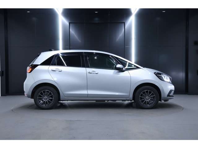 ホンダ フィット １．３ ベーシック ４ＷＤ R3年 (北海道) 99