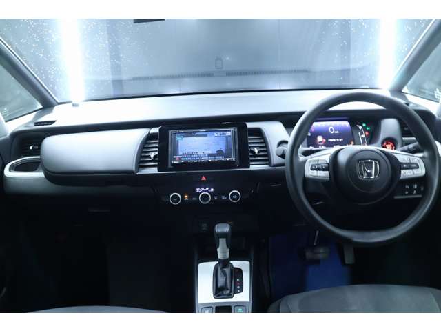 ホンダ フィット １．３ ベーシック ４ＷＤ R3年 (北海道) 99