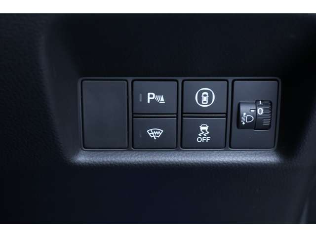 ホンダ フィット １．３ ベーシック ４ＷＤ R3年 (北海道) 99