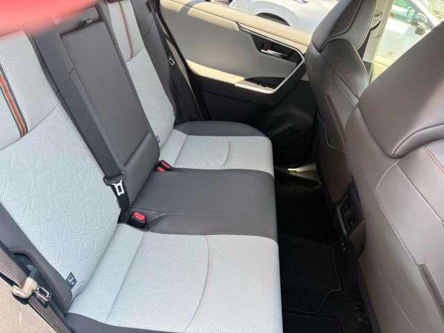 トヨタ ＲＡＶ４ ２．０ アドベンチャー ４ＷＤ R1年 (四国) 99
