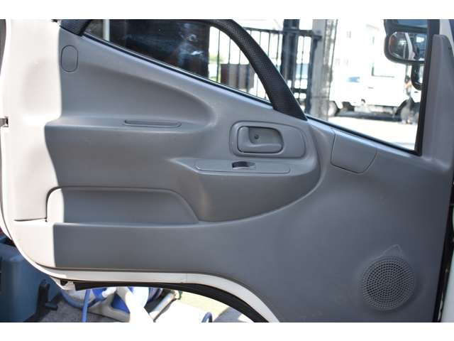 トヨタ ダイナ ４．０ フルジャストロー ディーゼルターボ R1年 (近畿) 99