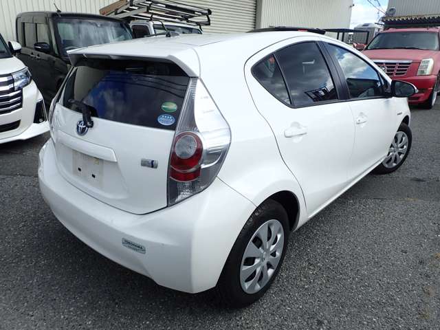 トヨタ アクア １．５ Ｓ H26年 (近畿) 99