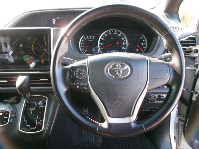 トヨタ ヴォクシー ２．０ ＺＳ 煌 ４ＷＤ H27年 (近畿) 99