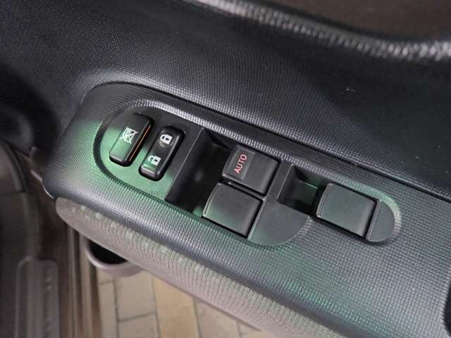トヨタ ポルテ １．５ Ｆ H29年 (近畿) 99
