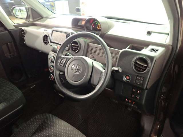 トヨタ ポルテ １．５ Ｆ H29年 (近畿) 99