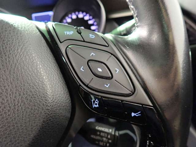 トヨタ Ｃ−ＨＲ ハイブリッド １．８ Ｇ H30年 (近畿) 99