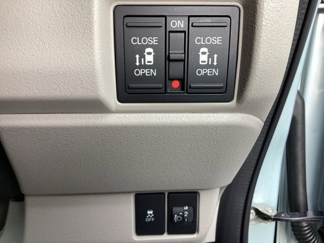 ホンダ Ｎ　ＢＯＸ ６６０ ファッションスタイル R7年 (近畿) 99
