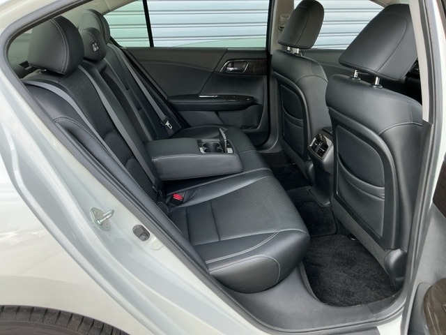 ホンダ アコード　ハイブリッド ２．０ ＬＸ H25年 (近畿) 99