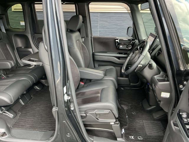 ホンダ Ｎ　ＢＯＸ カスタム ６６０ Ｌ ターボ R5年 (近畿) 99