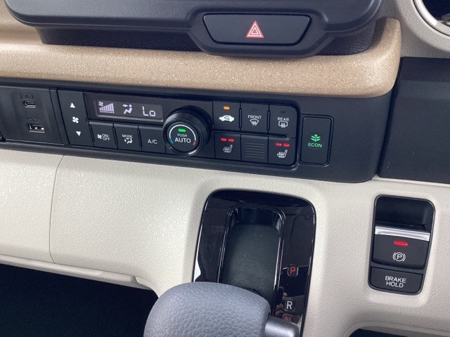ホンダ Ｎ　ＢＯＸ ６６０ ファッションスタイル ２トーン R7年 (近畿) 99