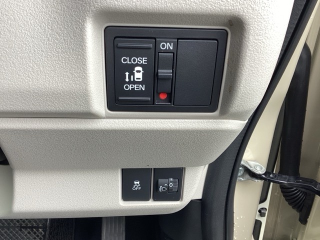 ホンダ Ｎ　ＢＯＸ ６６０ ファッションスタイル ２トーン R7年 (近畿) 99