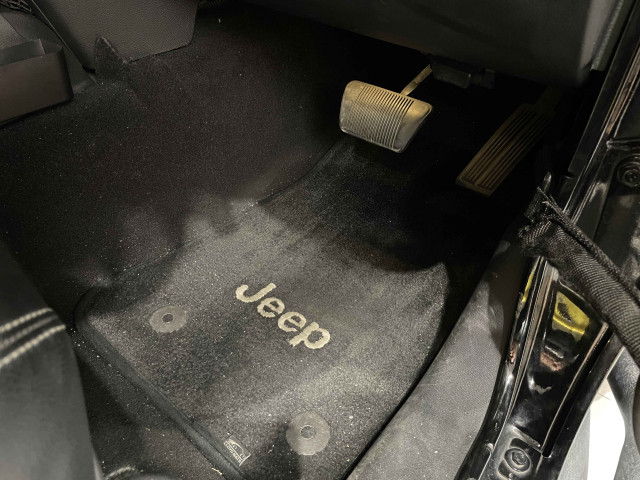 ジープ ラングラー　アンリミテッド アンリミテッド サハラ ４ＷＤ H29年 (関東) 99