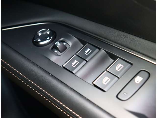 プジョー ３００８ ＧＴ ブルーＨＤＩ ディーゼルターボ R4年 (関東) 99