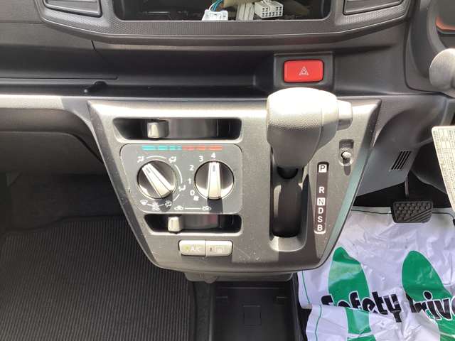 ダイハツ ミラ　イース ６６０ Ｌ ＳＡＩＩＩ R4年 (関東) 99