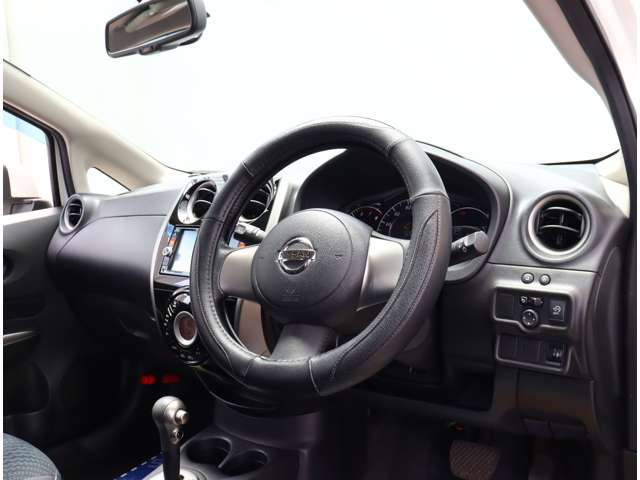 日産 ノート １．２ メダリスト H25年 (関東) 99