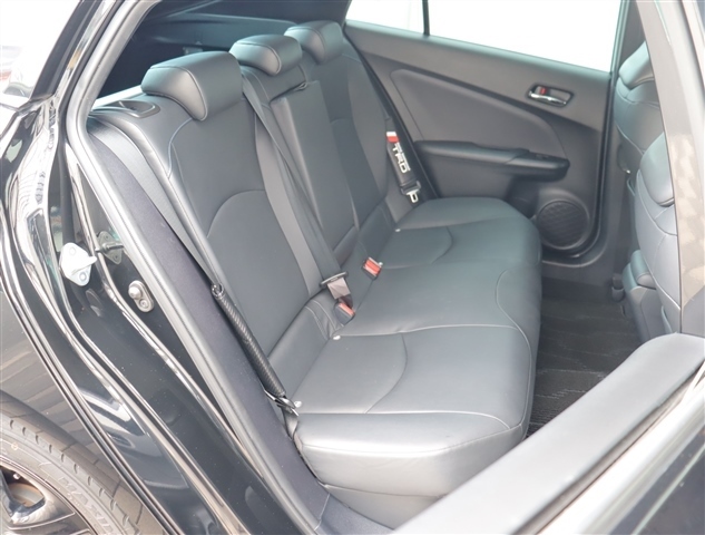 トヨタ プリウス １．８ Ｓ ツーリングセレクション R1年 (関東) 99
