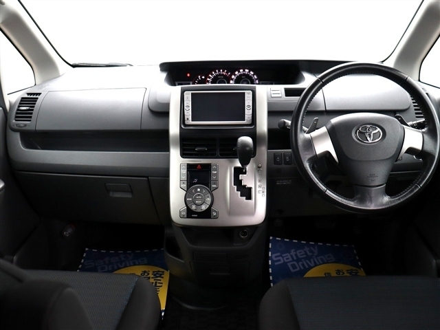 トヨタ ヴォクシー ２．０ ＺＳ 煌 H21年 (関東) 99