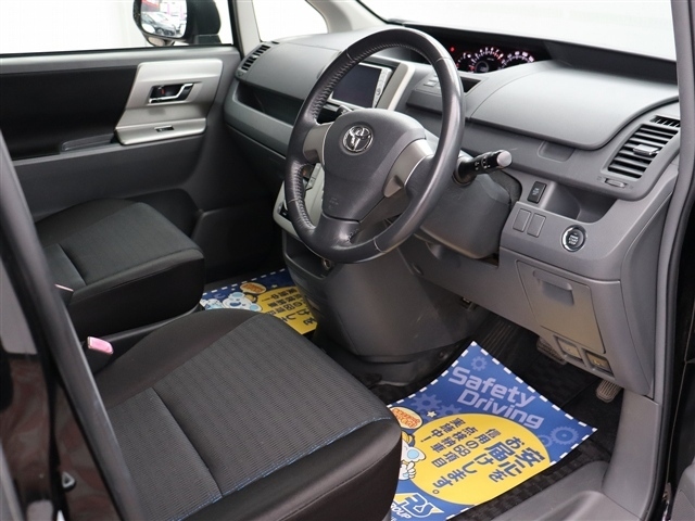 トヨタ ヴォクシー ２．０ ＺＳ 煌 H21年 (関東) 99