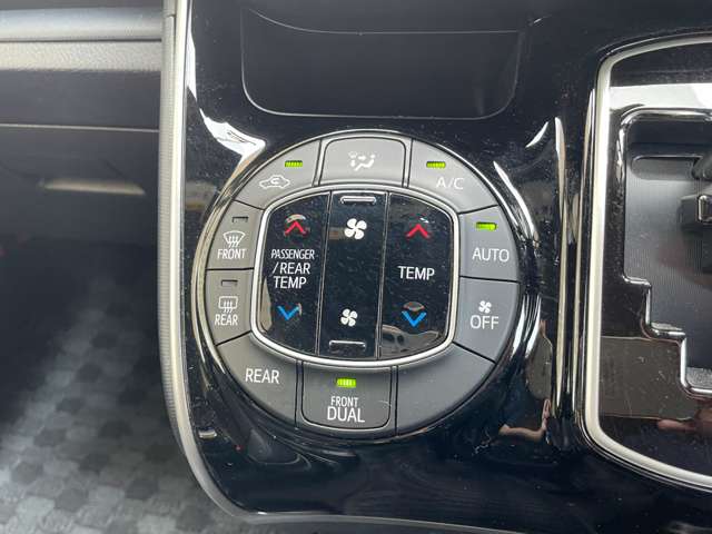 トヨタ ヴォクシー ２．０ ＺＳ 煌ＩＩＩ R3年 (関東) 99