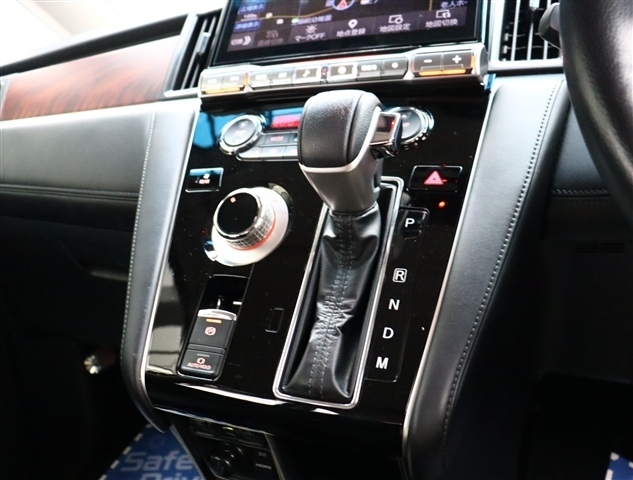 三菱 デリカ　Ｄ：５ ２．２ Ｇ パワーパッケージ ディーゼルターボ ４ＷＤ R4年 (関東) 99