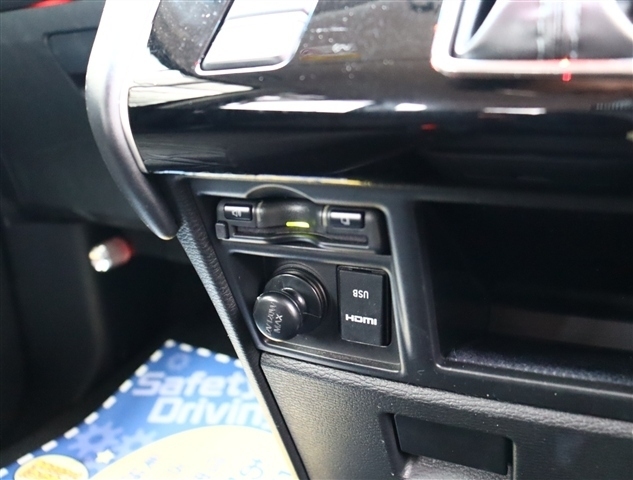 三菱 デリカ　Ｄ：５ ２．２ Ｇ パワーパッケージ ディーゼルターボ ４ＷＤ R4年 (関東) 99