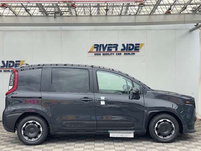 トヨタ シエンタ １．５ Ｚ R8年 (関東) 99