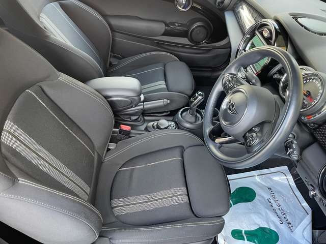 ミニ ミニ クーパーＳ ３ドア ＤＣＴ R1年 (東海) 99