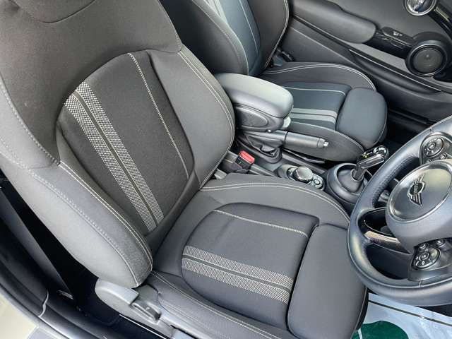 ミニ ミニ クーパーＳ ３ドア ＤＣＴ R1年 (東海) 99