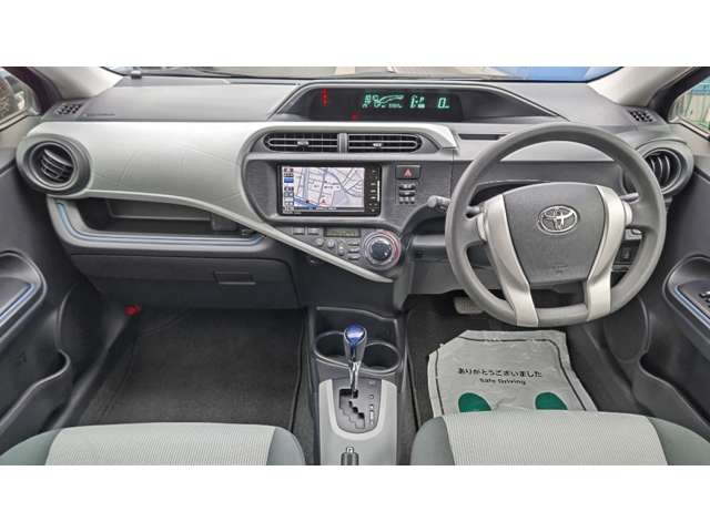 トヨタ アクア １．５ Ｓ H25年 (東海) 99