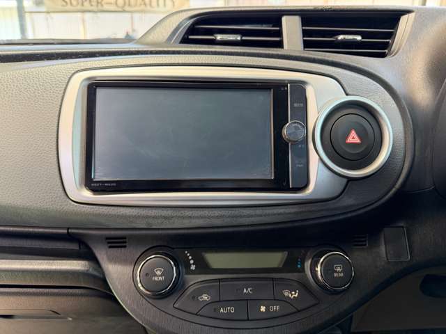 トヨタ ヴィッツ １．３ Ｆ スマイルエディション H24年 (東海) 99