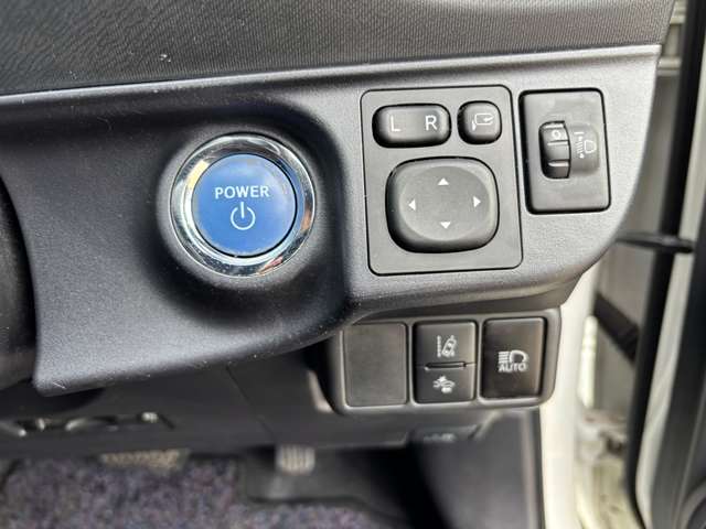 トヨタ アクア １．５ Ｇ H29年 (東海) 99