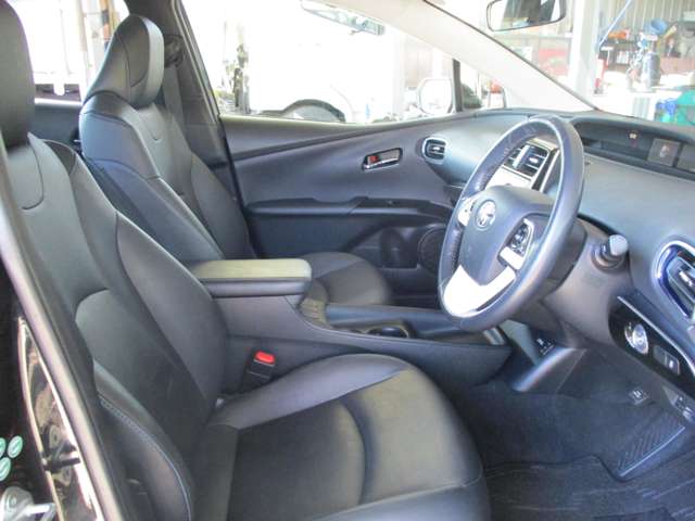 トヨタ プリウス １．８ Ｓ ツーリングセレクション H28年 (東海) 99