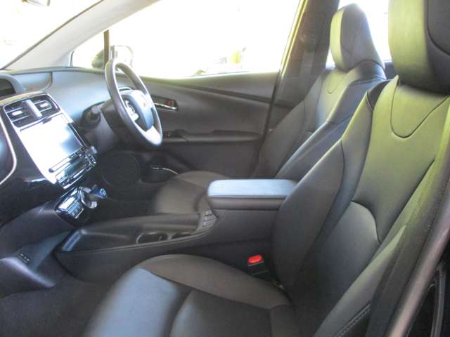 トヨタ プリウス １．８ Ｓ ツーリングセレクション H28年 (東海) 99